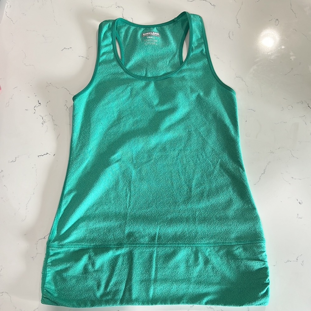Kirkland Tank Sz Small